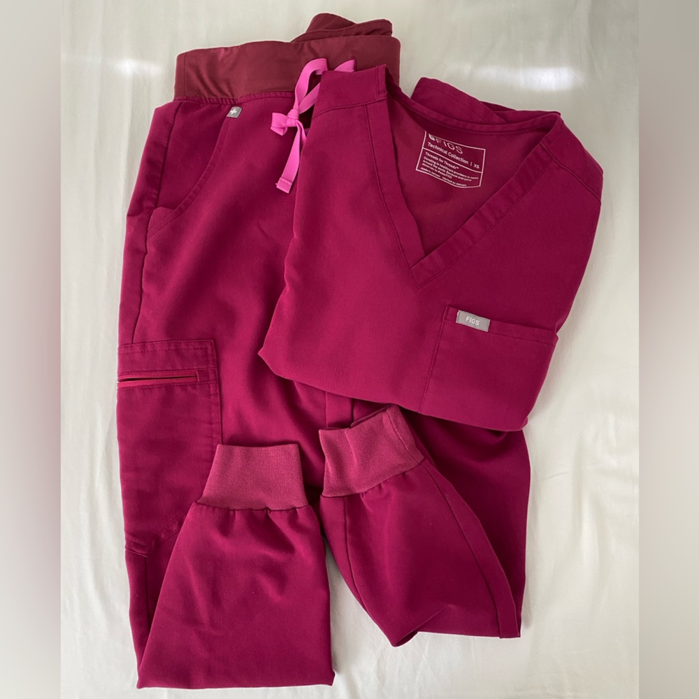 Figs Women's Scrub Set in Deep Magenta